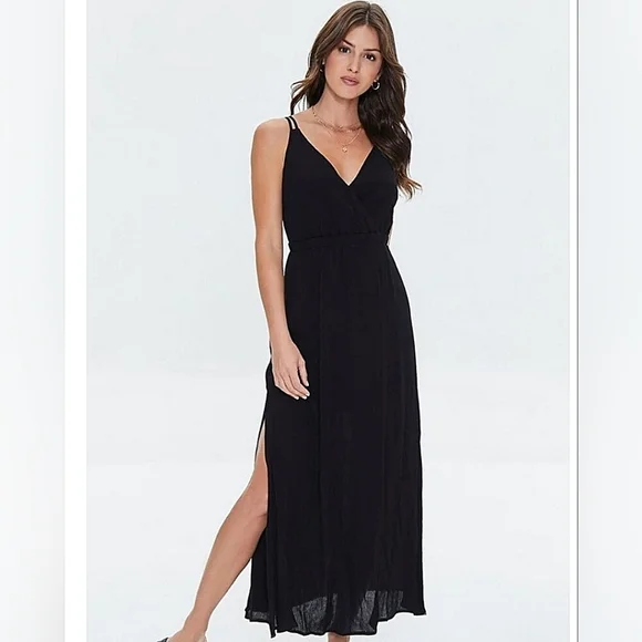 Forever 21 Black Pleated Maxi Dress with V-Neck and Slit